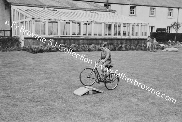 JOHN MALLICK PLAYING AT MALLICKS ON CURRAGH